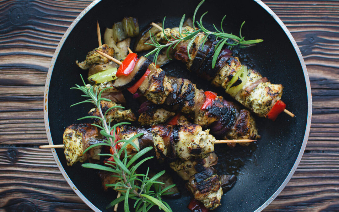 chicken-skewers-in-a-pan_free_stock_photos_picjumbo_20140501-DSC_0027-2210×1474